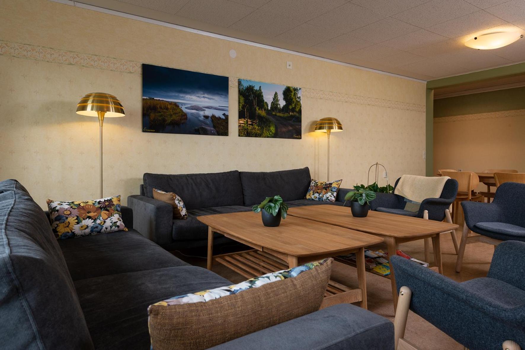 Logi Tuppen, Vandrarhem - Oskarshamns Folkhoegskola Exteriör bild